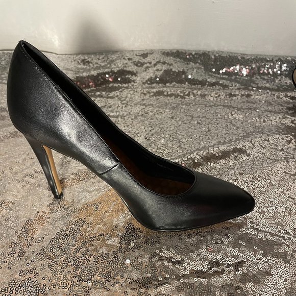 Dolce Vita Pumps - Picture 1 of 4